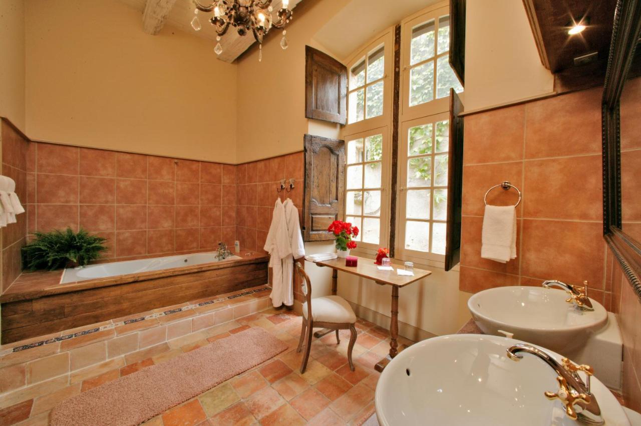 Le Prieure Du Chateau De Biron Biron  Luaran gambar